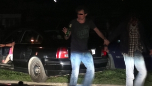 Uite ce s-a intamplat cand berea s-a terminat! Pustoiacele au luat-o razna pe strazi, plaja din Vama s-a umplut de tigari suspecte