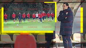 La nici 24 de ore după calificare, s-au antrenat fără presă... doar cu paparazzii CANCAN. Imaginile interzise din cantonamentul României! Bossul FRF veghează totul, în timp ce Edi...