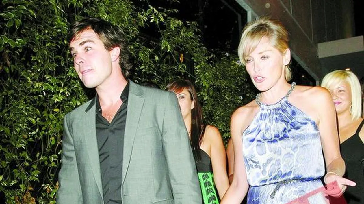 Sharon Stone are iubit adolescent