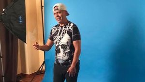 Nicolae Guţă, suspect de cancer la gât! Familia artistului e în alertă: ”Umblă cu plasa de medicamente după el!”