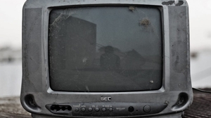 O bătrână din Vaslui a murit intoxicată cu fum de la un televizor defect