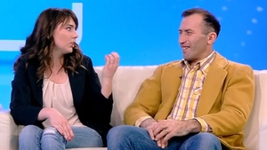 Fanii Vulpiței, în șoc total! „Vedeta” de la Acces Direct divorțează de Viorel, după ce l-a prins în mașină cu amanta!