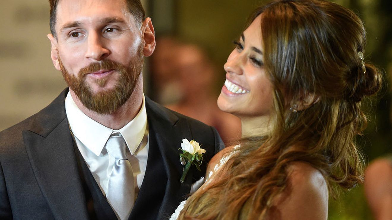 Primele imagini de la nunta lui MESSI cu ANTONELLA ROCCUZZO! Cum a arătat bruneta în rochie de mireasă