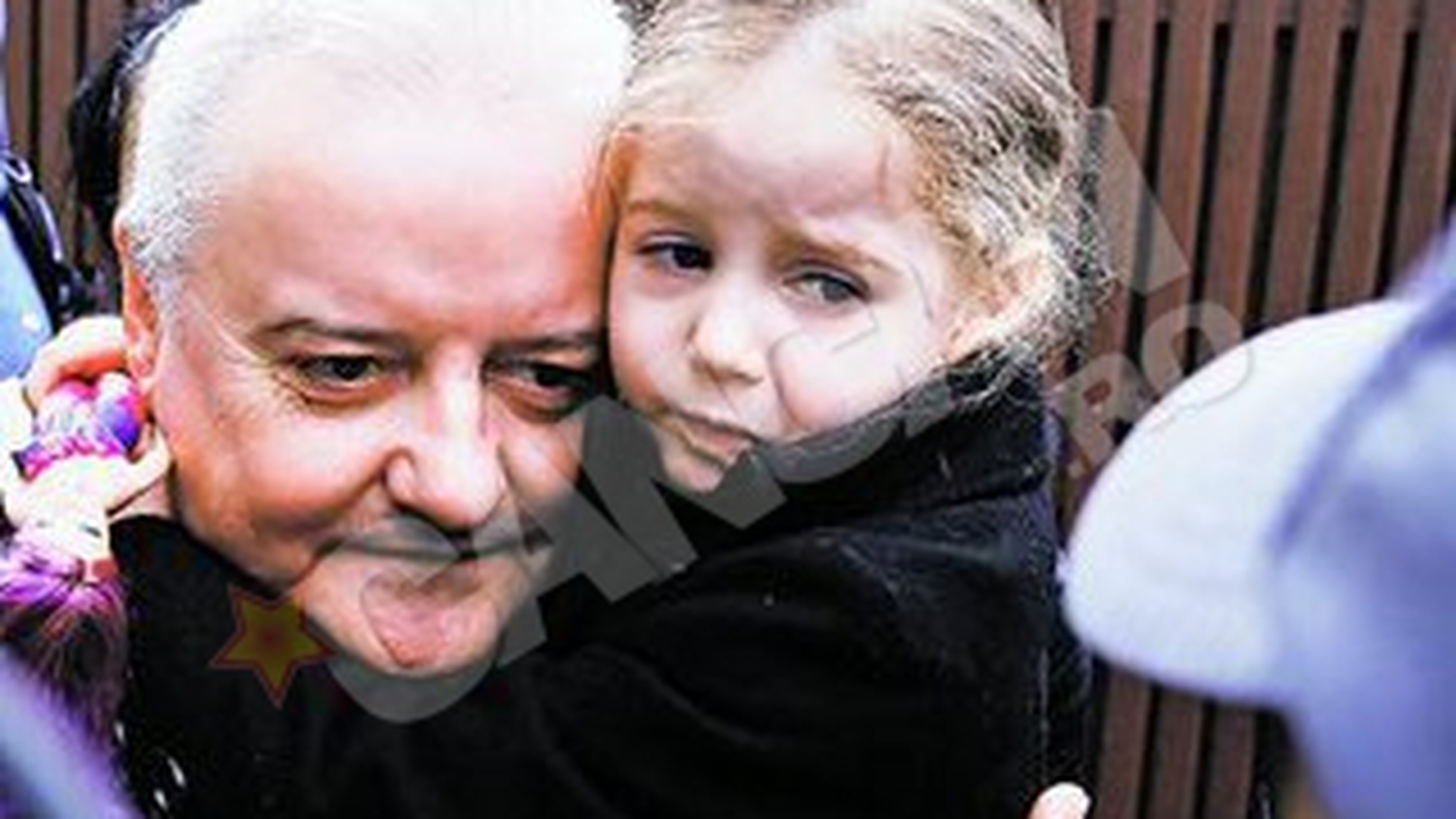 Problemele continua pentru Iri! "Nu are voie sa o vada pe Irina mai mult de cateva ore!"