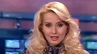 E printre puţinele vedete TV care n-au pozat goale, însă am filmat-o la plajă! ”Blonda de la ştiri” ne-a arătat TOT: silicoane şi posterior de milioane!