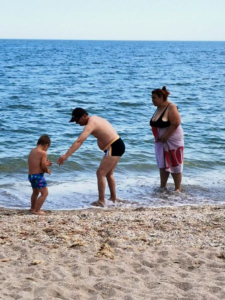 Cum arată Ioana Tufaru în costum de baie, la aproape 100 de kilograme. Fiica Andei Călugăreanu și-a sărutat soțul în văzut tuturor
