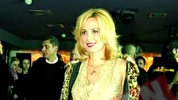 Dana Savuica are creierul prea mic