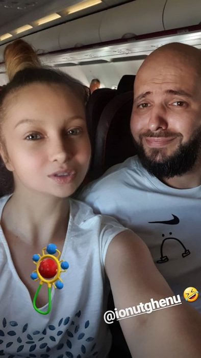 Lora, surprinsă în lenjerie intimă! Pe cine a îmbrățișat cu foc prezentatoarea de la Pro TV! Nu, nu e Ionuț Ghenu