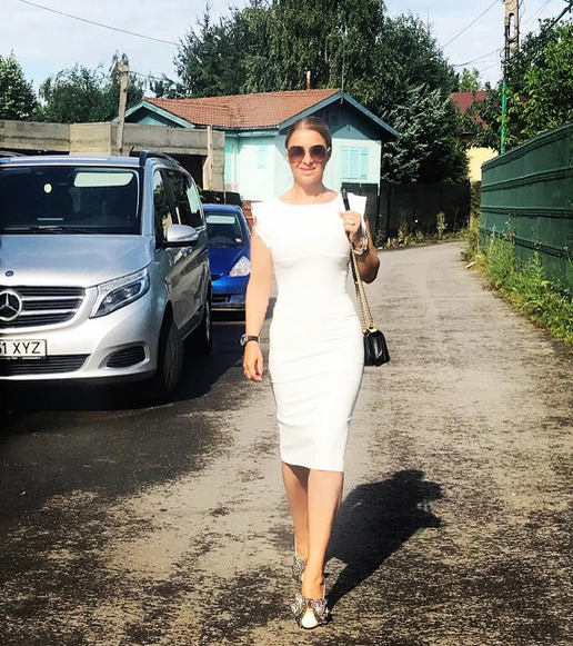 Primele imagini cu ANAMARIA PRODAN după ce a fost internată de urgenţă în spital!