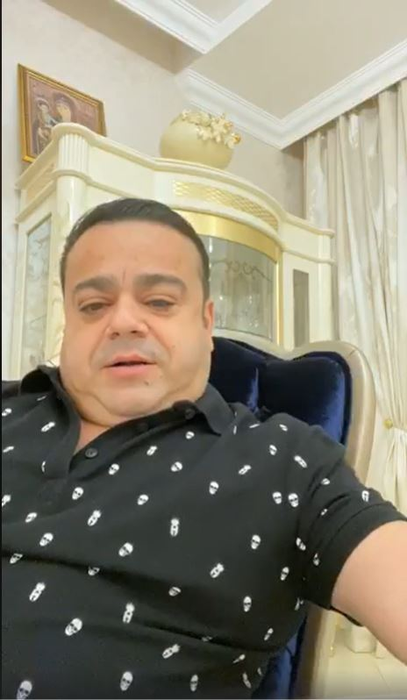 Lux și opulență în vila lui Adrian Minune din Ștefăneștii de Jos! Ce tablou emoționant are manelistul în livingul casei