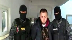 Fiul temutului Ghenosu, luat pe sus cu mascaţii