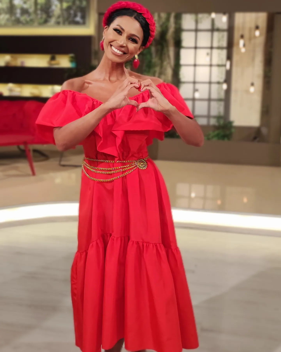 Majda Aboulumosha: "(Emily - n.r.) a spus că este alături de noi și noi suntem niște femei, Balanțe amândouă, care tindem ușor spre profesionalismul ăsta, să fie perfecțiune, totul, să știm cu ce se mănâncă televiziunea!"