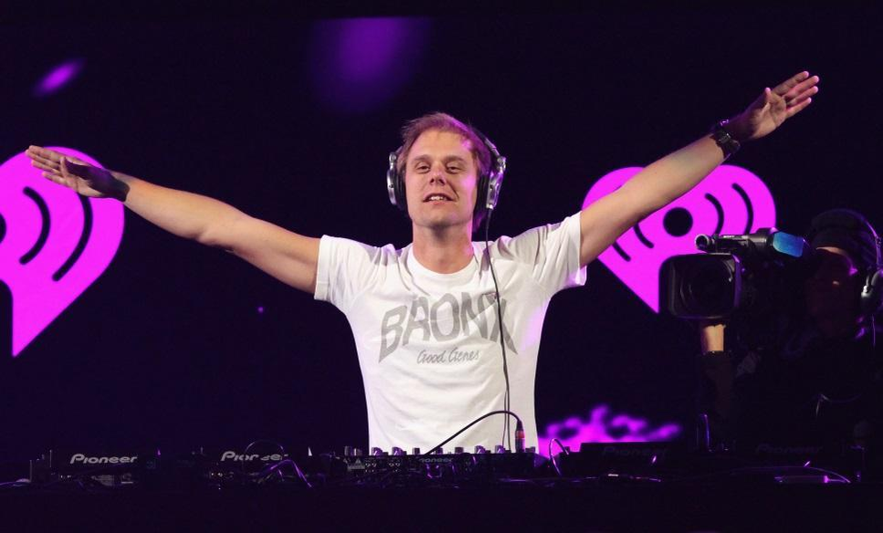 Armin van Buuren va urca şi anul acesta pe scena Untold