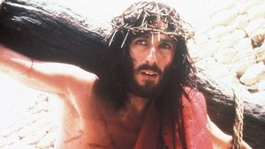 Ireal! Cum arată în prezent actorul care îi interpretează Iisus în „Iisus din Nazaret”. FOTO