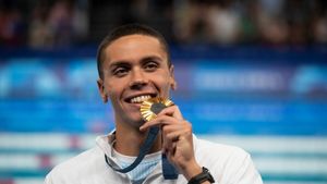 David Popovici a vrut să se retragă, înainte de a deveni dublu campion mondial. Cum l-a convins Taisia să se răzgândească