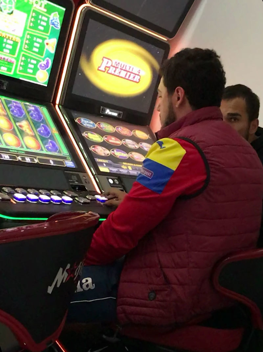 Alex Iordănescu a devenit un împătimit al jocurilor de noroc