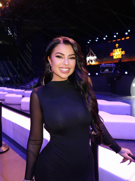 Gabriella i-a atras atenția Prințului chiar din primul episod / Sursa foto: Instagram