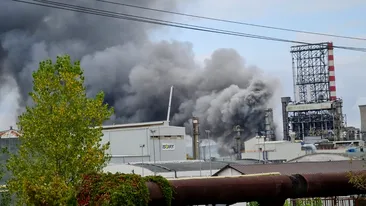 Incendiu la o rafinărie din Ploiești! A fost emis un mesaj RO-ALERT