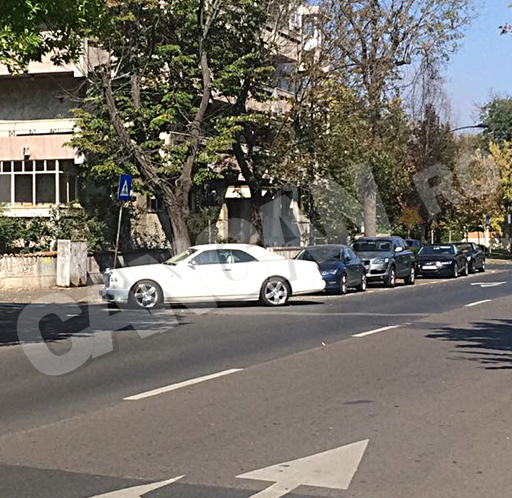 Asta înseamnă să fii boss de boss: îţi laşi bijuteria „în scârbă”! Milionarul DAN NICORESCU: aşa se parchează Bentleyul de 200.000 de euro!