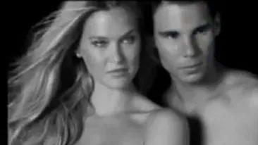 VIDEO Rafael Nadal si Bar Refaeli, intr-un pictorial sexy. Fosta iubita a lui Leo DiCaprio, in sanii goi!