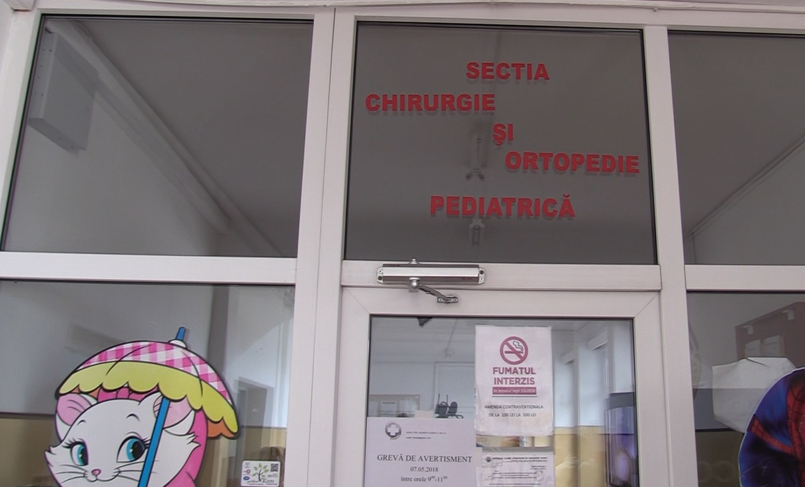 Copilul a fost internat și operat