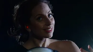 INCREDIBIL! NIMENI n-a mai purtat vreodata ASA CEVA! Cum s-a imbracat Lady Gaga, la prezentarea noului ei album