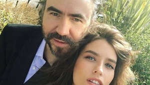 Imaginea pe care o aştepta toată lumea! Cum arată ALICE PENEACĂ, soţia lui BOBBY PĂUNESCU, fără machiaj