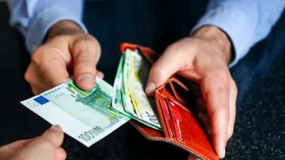 Zodia care primește primă de Paște de la șef. Întoarce banii cu lopata de sărbători