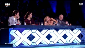 Cu o voce uluitoare, o fetita de 9 ani a reusit sa impresioneze o tara intreaga la “Romanii au Talent”!