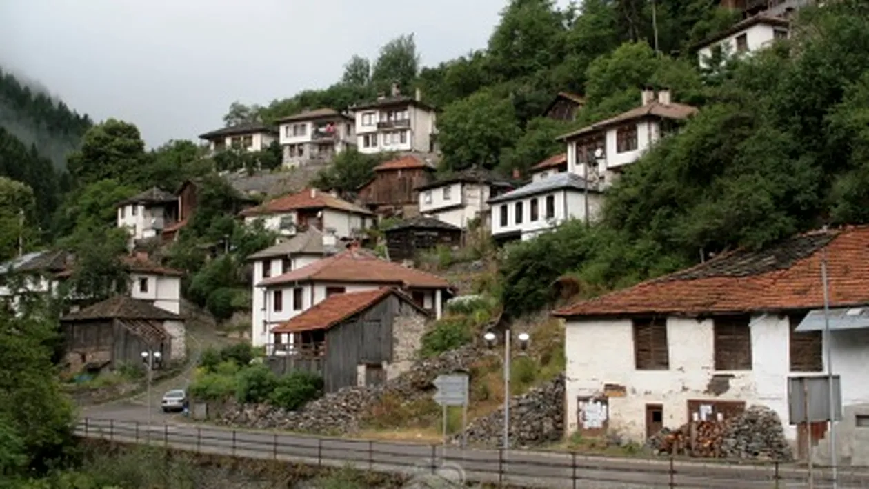 Nebunie in sudul Bulgariei! Satenii din Trancea vor sa mute localitatea in Grecia