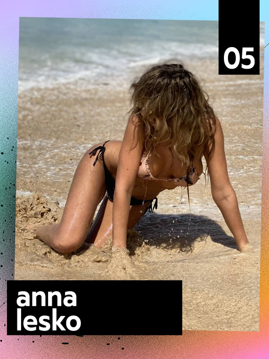 Aloooo, Anna Lesko, Inna, Francisca… TOP sexy-vedete care s-au jucat cu fundulețul în nisip!