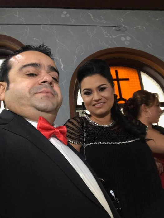 Gestul facut de Adrian Minune pentru amanta! Ce i-a oferit tinerei direct din portbagaj. FOTO