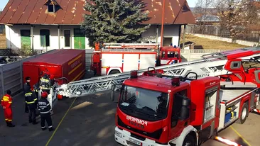 Anchetă epidemiologică în Prahova! Nouă pompieri de la Detașamentul Câmpina, confirmați cu SARS-COV-2