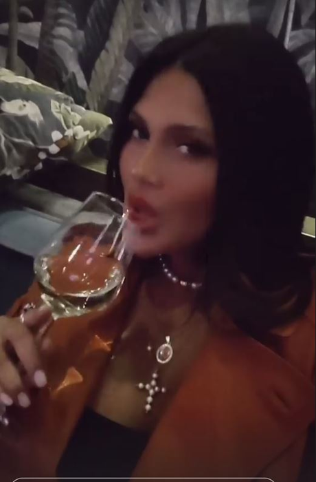 Roxana Dobre și Florin Salam s-au filmat într-un moment intim. Cum arată abdomenul brunetei după 3 sarcini | FOTO & VIDEO