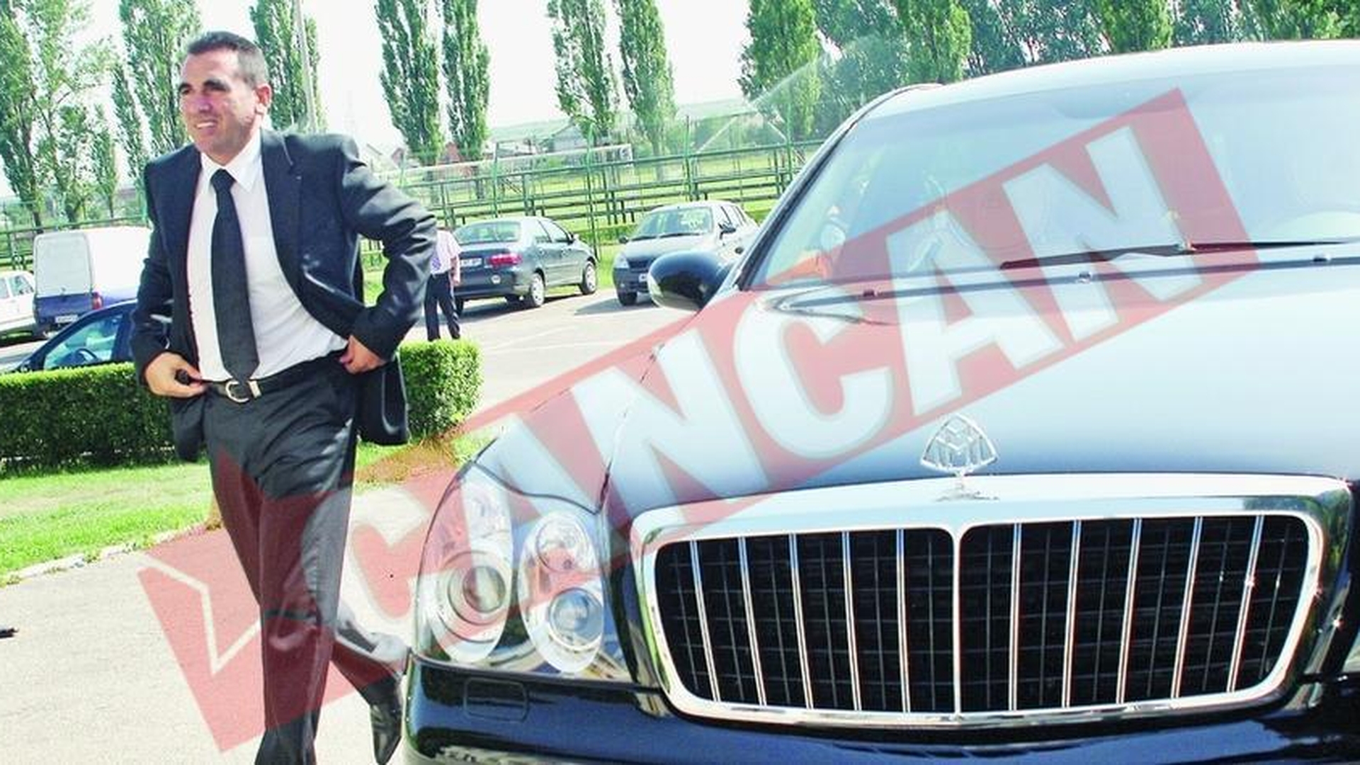 Penescu vrajea fetele cu cantece de la cenaclul Flacara