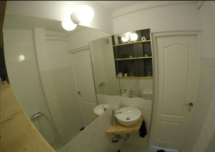 Garsoniera din Galați, „sora” garsonierei de 11 metri din Cluj. Cât cere proprietarul?