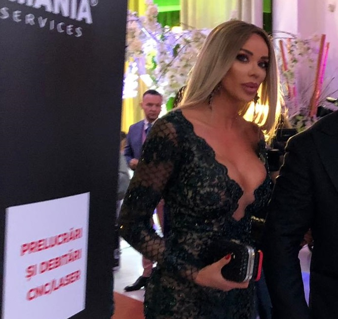 Bianca Drăgușanu, cu o vânătaie imensă pe bust. A fost lovită în sâni?!