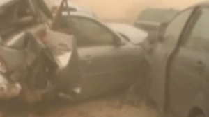 VIDEO O furtuna de nisip provoaca un accident in lant in Germania, soldat cu opt morti