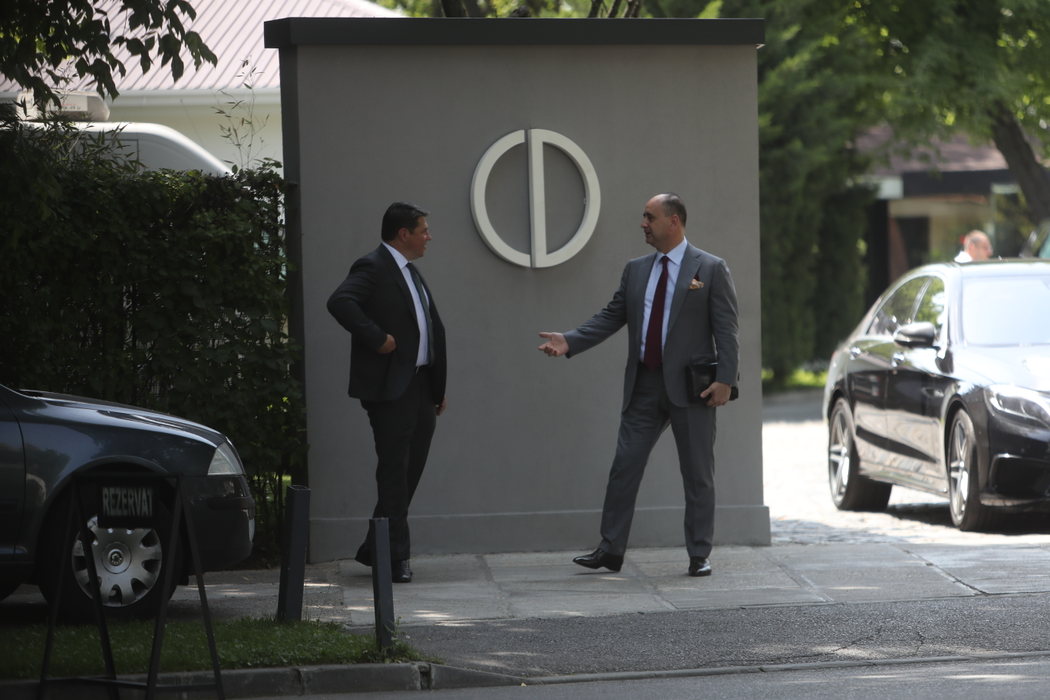 La restaurant, Gabriel Comănescu a impresionat prin atitudine și prestanță