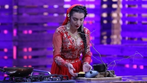 Vă amintiți de Narcisa Stănescu? Tânăra de etnie romă are șanse la marele premiu de la “MasterChef”
