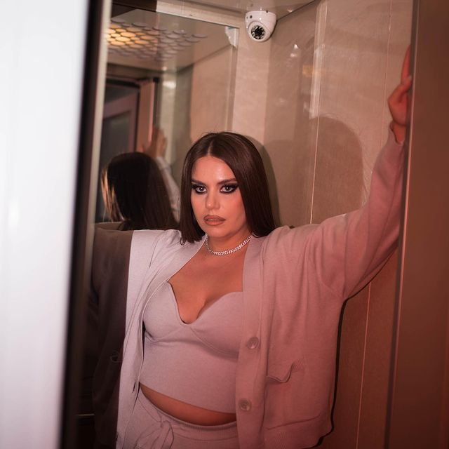 Ce le transmite Lorelei Bratu celor care încearcă să slăbească? Fosta concurentă de la „Asia Express” s-a „împăcat” cu kilogramele