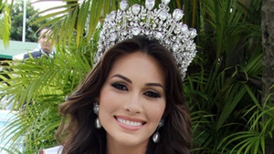 Ea a fost desemnată "Cea mai frumoasa femeie din lume"! Vezi cum arata castigatoarea Miss Universe! Merita acest titlu?