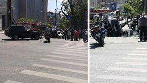 Accident înfiorător în București! Două mașini s-au ciocnit puternic, iar una dintre ele s-a răsturnat