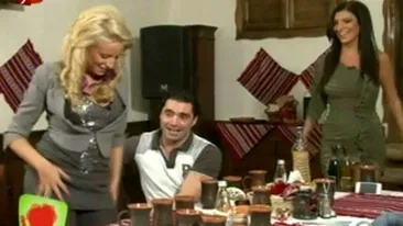 VIDEO Sanzi si Tonciu se pregatesc de preselectiile Vocea Romaniei? Asculta aici cum canta Mosule, ce tanar esti! si Ochii tai