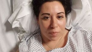 Oana Roman se simte din ce în ce mai rău! A făcut patru teste de COVID-19 pentru a se asigura că nu a luat virusul