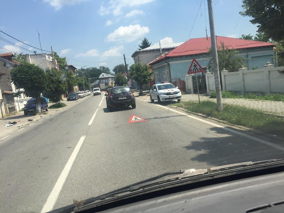 Trei mașini de Poliție s-au ciocnit în trafic, în orașul Balș