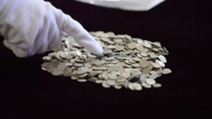Recompensa RECORD pentru tanarul care a descoperit cel mai mare tezaur de pe teritoriul Romaniei! Ce suma va primi acesta