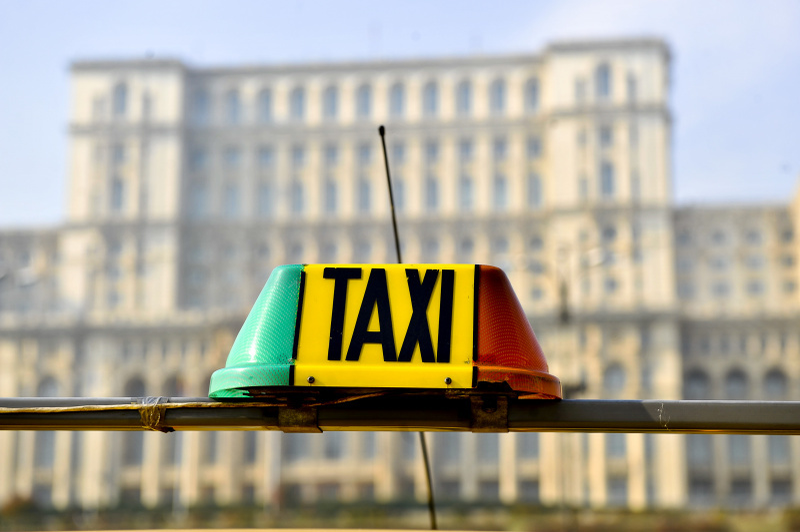 Taximetriştii din Bucureşti au creat un ”sindicat” anticlienţi