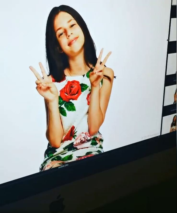 Cât de mare s-a făcut Violeta! Fiica Andreei Marin şi a lui Ştefan Bănică Jr a început liceul. FOTO