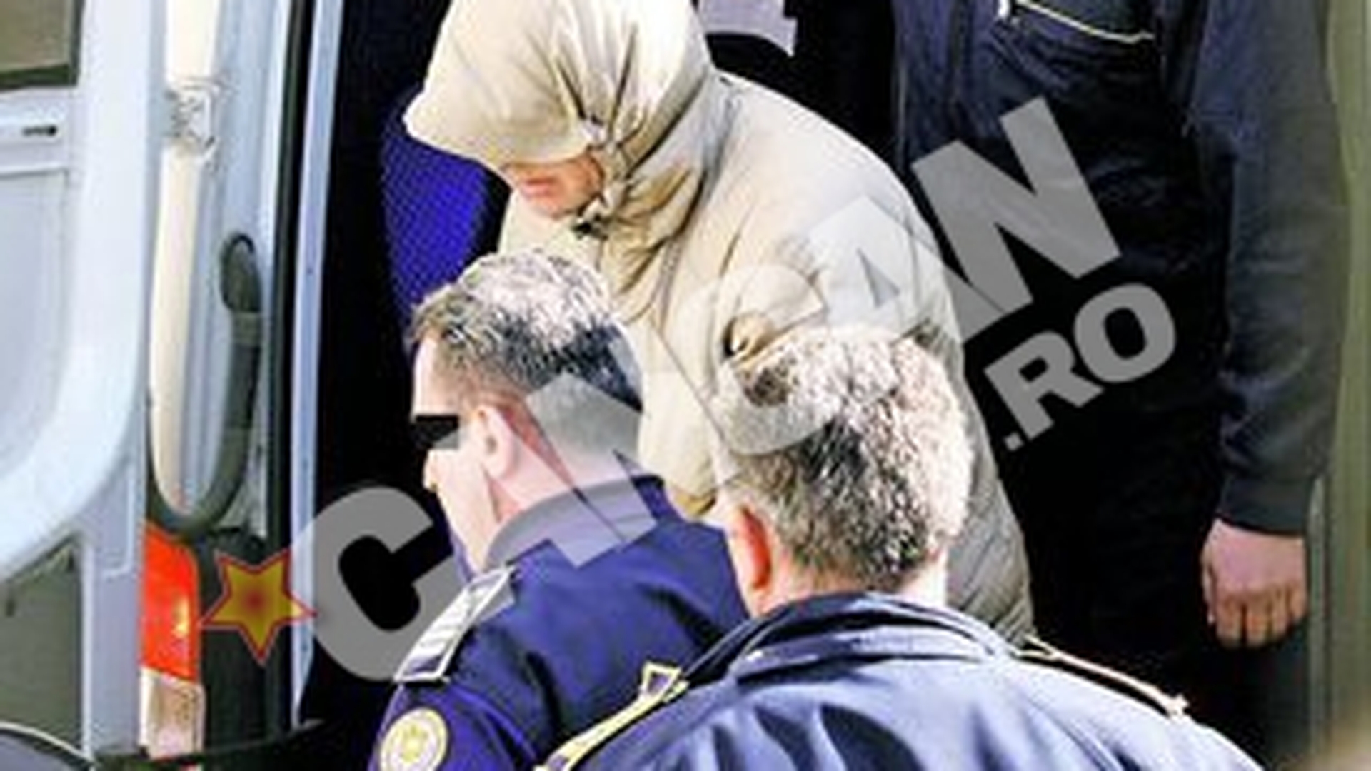 Criminalul de la Perla, pazit de un eventual atac